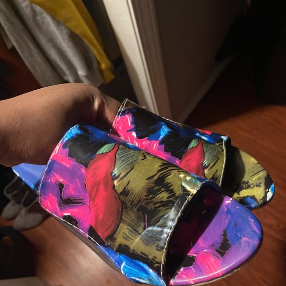 Heels - Picture 7 of 9